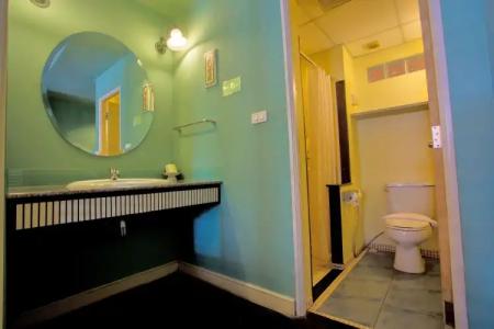 Brookside Valley Resort - 9