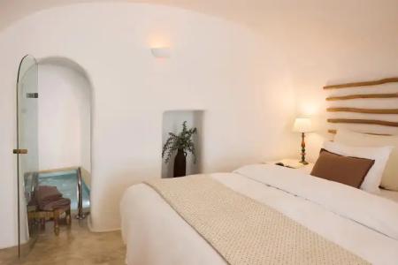Iconic Santorini, a Boutique Cave - 60