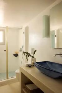 Iconic Santorini, a Boutique Cave - 77