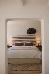 Iconic Santorini, a Boutique Cave - 52