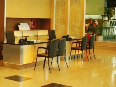 Royal at Queens - 26