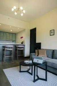 Royal at Queens - 40