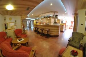 Hotel Sonne Sole, Vigo di Fassa