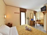 Standard Triple room with balcony