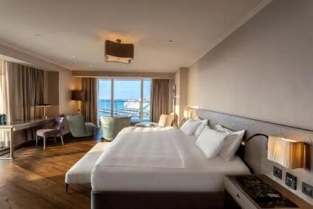 Radisson Blu Istanbul Ottomare - 215