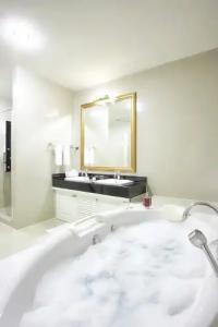 La Vie En Rose - SHA Plus - 34