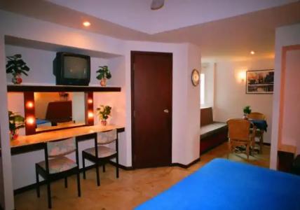 Paradise Inn - 75