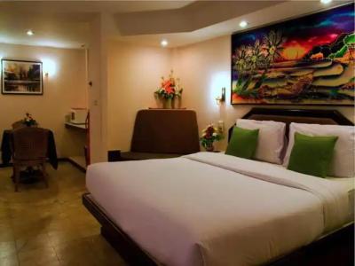 Paradise Inn - 67