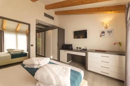 Hi - Wellness & Spa - 198