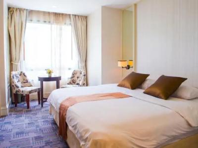 Aphrodite Inn Bangkok - 2