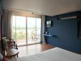 Deluxe room with balcony and with river view