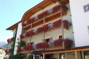 Albergo Eden, Fiera di Primiero