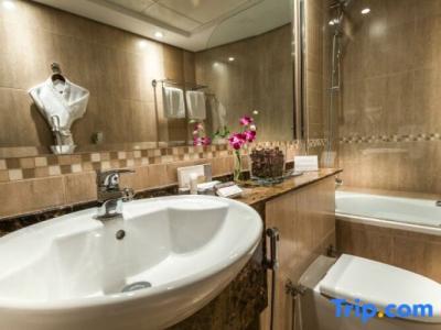 First Central Suites - 127