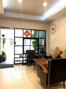 Asok Montri Hostel - 1