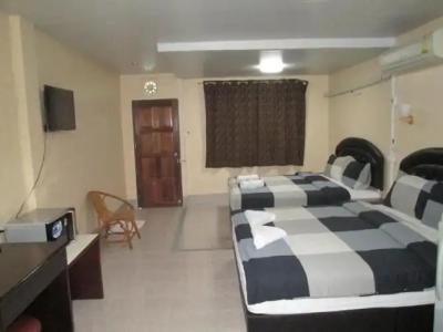 Pineapple Guesthouse - 48