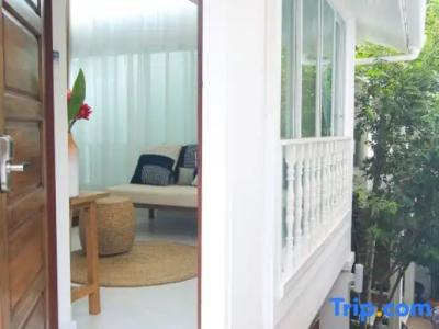Changmoi House (Little Village) - 238