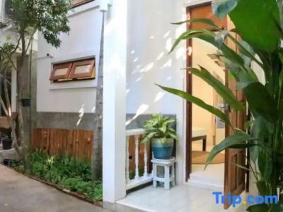 Changmoi House (Little Village) - 211