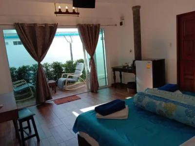 Yao Yai Beach Resort - 13