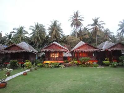 Yao Yai Beach Resort - 11