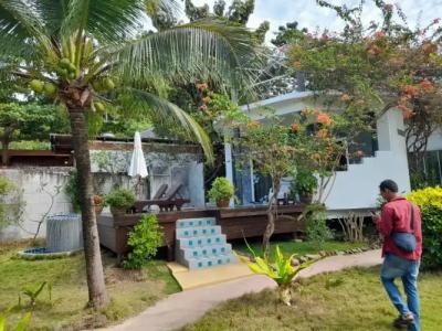 Yao Yai Beach Resort - 10