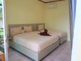 Standard Triple room with garden view