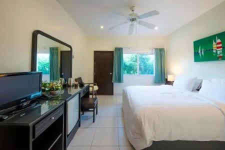 Lokal Phuket "Former K-Hotel" - SHA Extra Plus - 25
