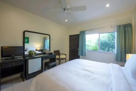 Lokal Phuket "Former K-Hotel" - SHA Extra Plus - 2