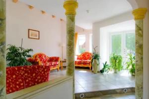 Hotel Willy, Sesto