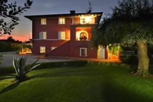 Seravezza - Hotels
