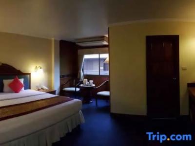 Sabai Inn - 126