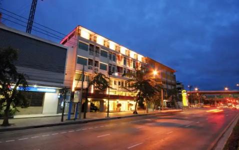 Bangkok Loft Inn - 23