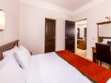 Standard Quadruple Family Suite