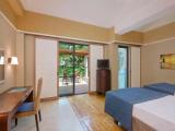 Family Suite with land view