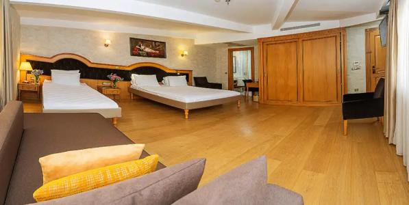 Aprilis - Special Category - 108