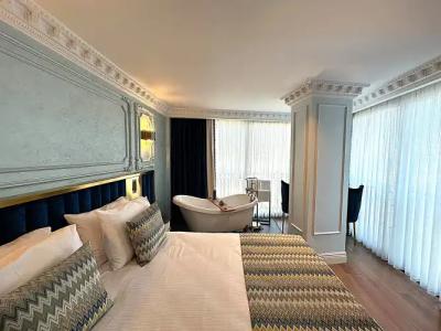 Golden Horn Istanbul - 151