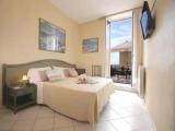 Standard Double room with partial sea view