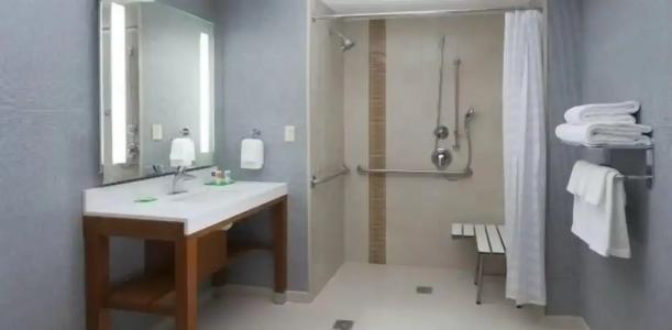 Hyatt Place Charlotte Downtown - 7