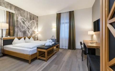 Post - Tradition & Lifestyle Adults Only - 28