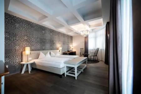 Post - Tradition & Lifestyle Adults Only - 39