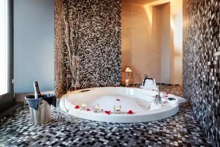 Dharma Luxury - 204