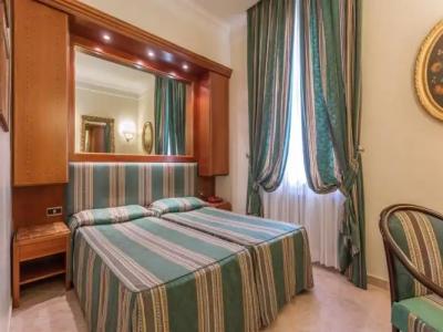 Raeli Luce - 105