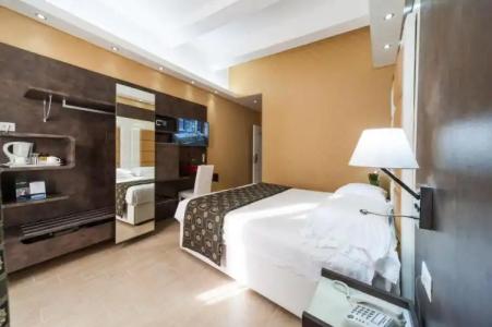Relais Trevi 95 Boutique - 83