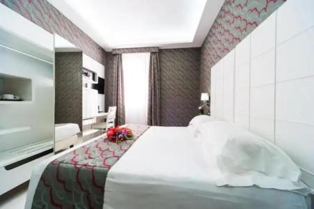 Relais Trevi 95 Boutique - 59