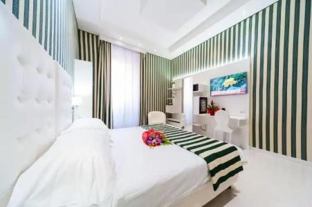 Relais Trevi 95 Boutique - 78