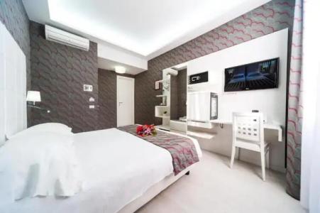 Relais Trevi 95 Boutique - 64