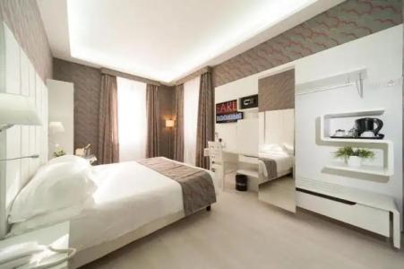 Relais Trevi 95 Boutique - 66