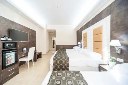 Relais Trevi 95 Boutique - 12