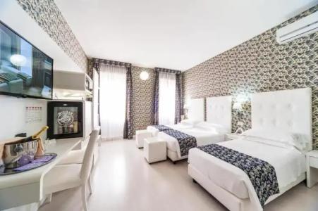 Relais Trevi 95 Boutique - 53