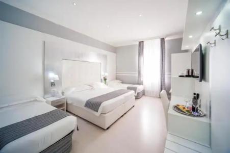 Relais Trevi 95 Boutique - 70