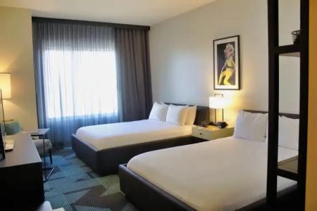 Downtown Grand & Casino - 33